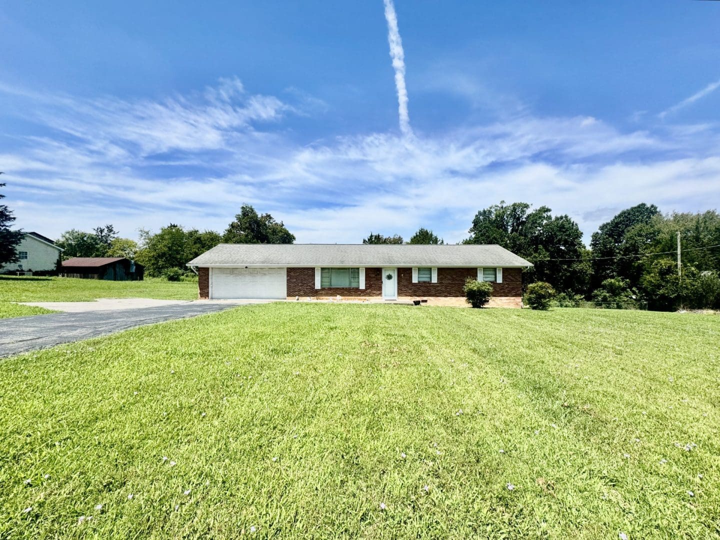 This image is by Powell Auction & Realty.