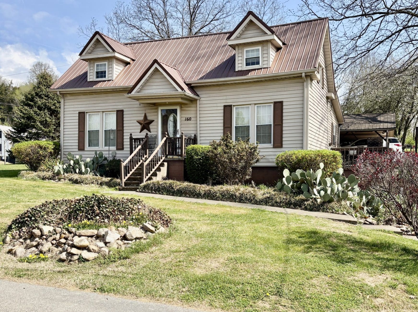 This image is by Powell Auction & Realty.