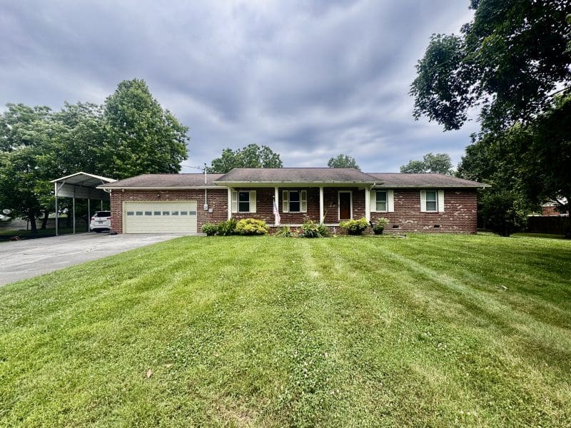 This image is by Powell Auction & Realty.