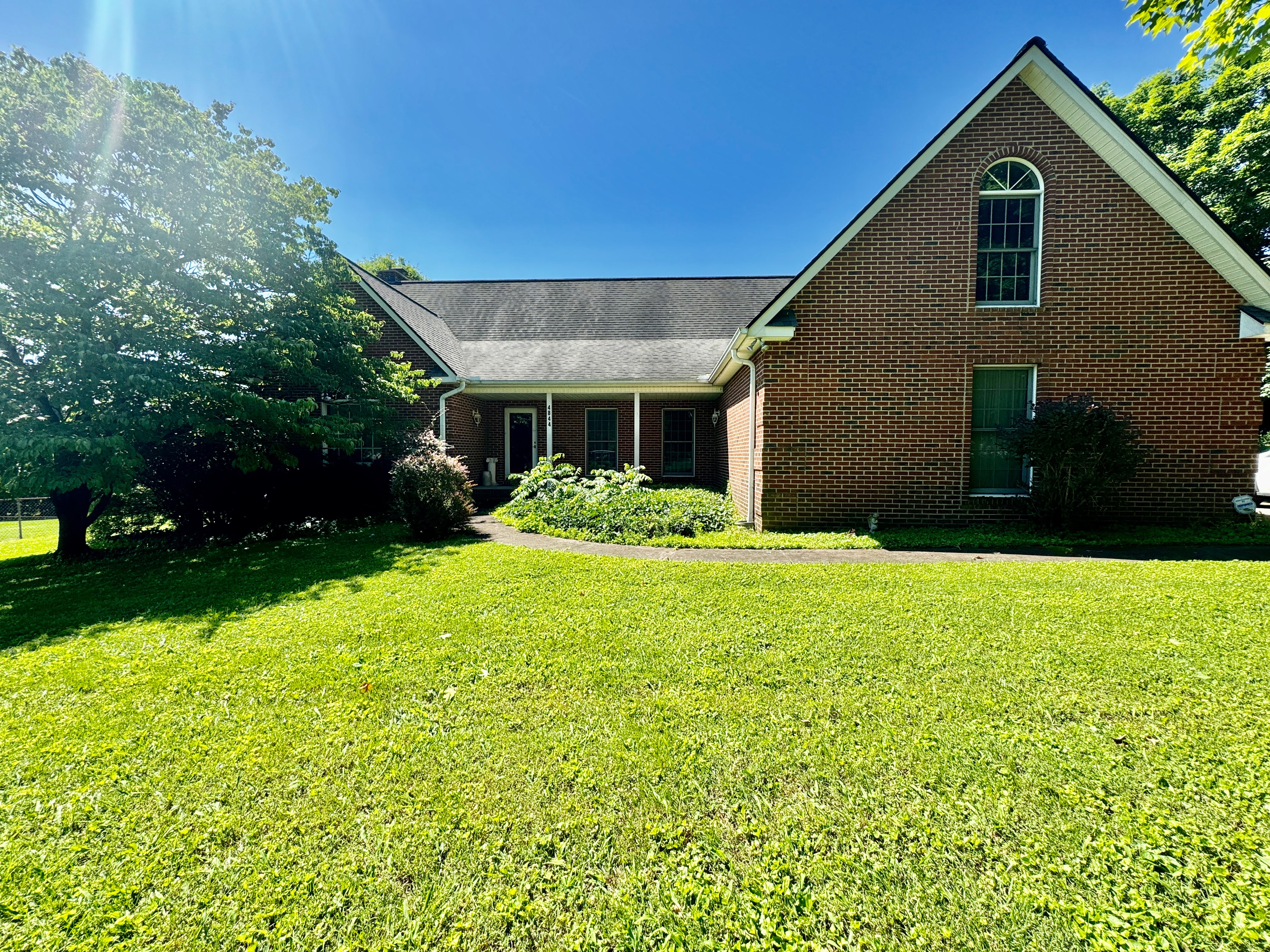 This image is by Powell Auction & Realty.