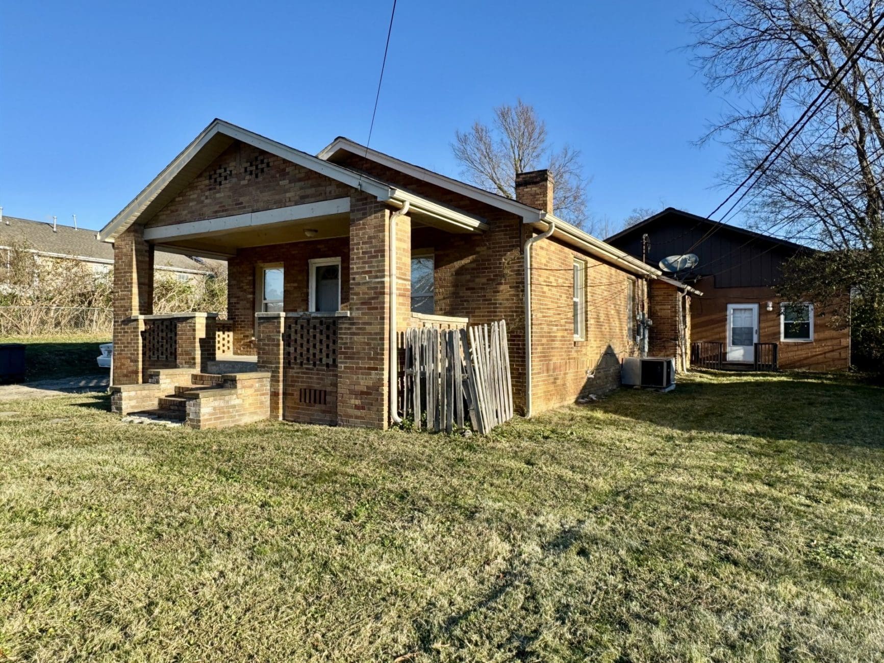 This image is by Powell Auction & Realty.