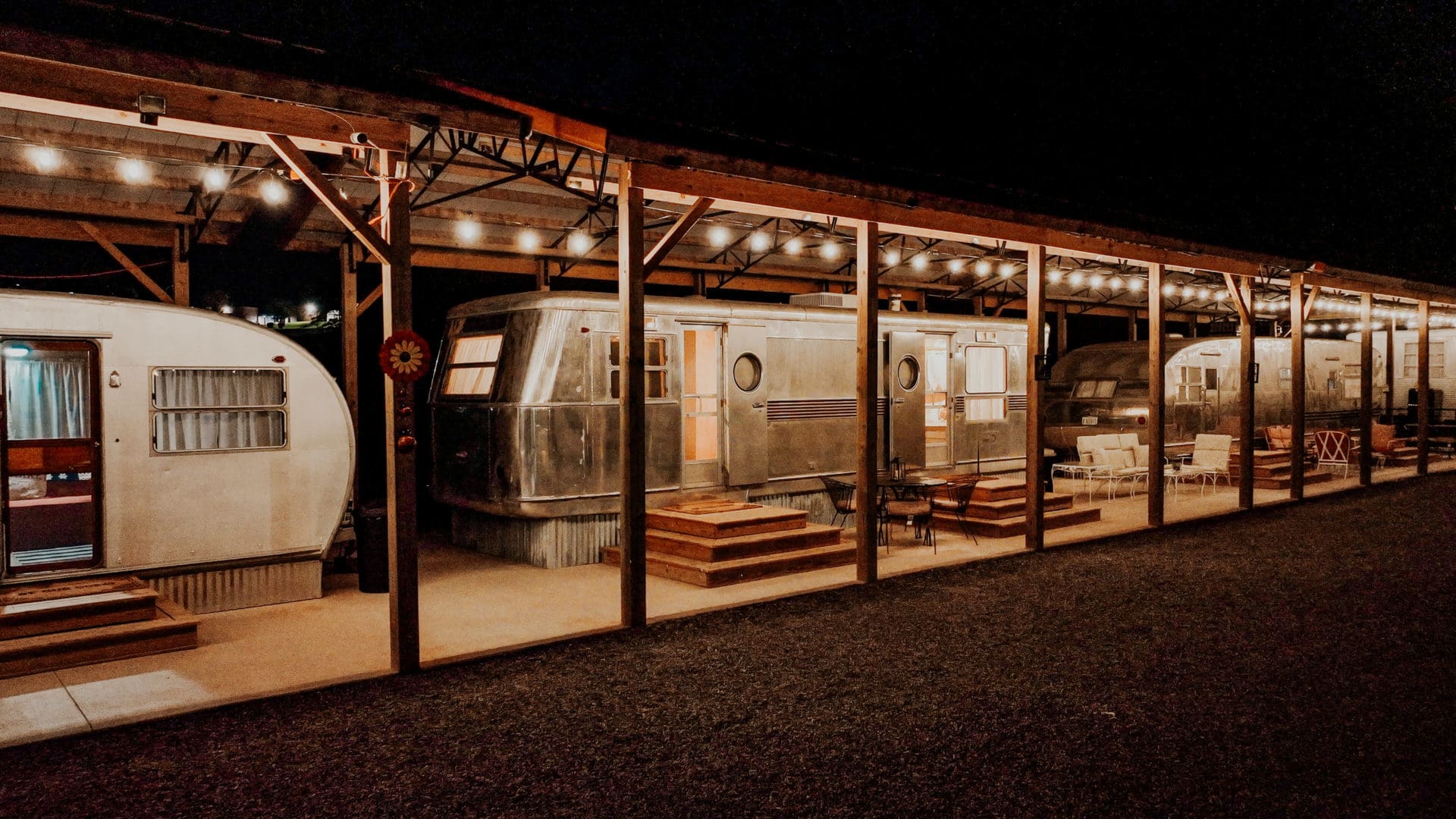 This image is by Powell Auction & Realty.