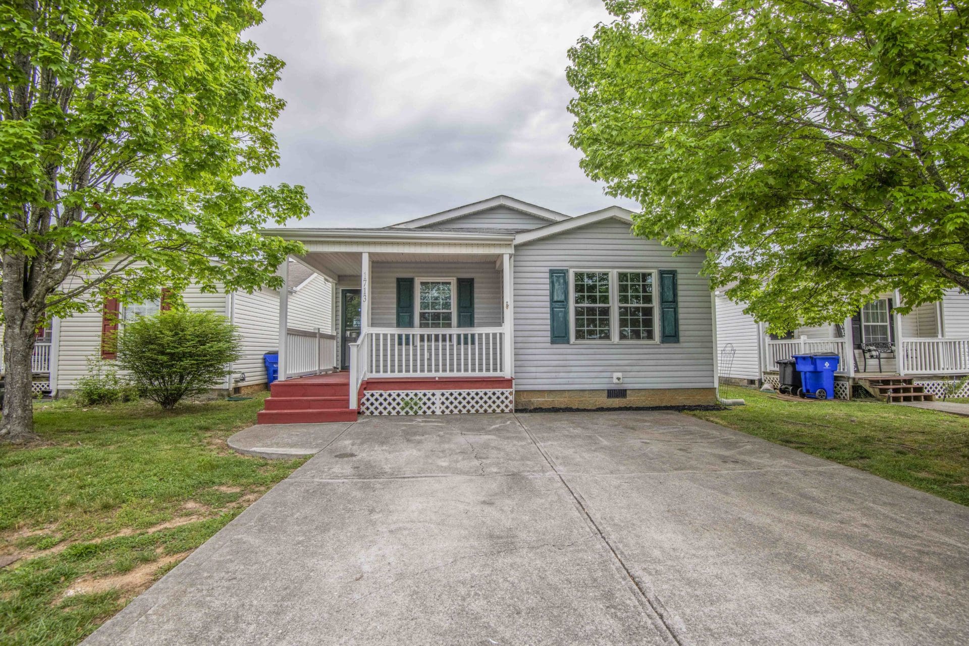 This image is by Powell Auction & Realty.