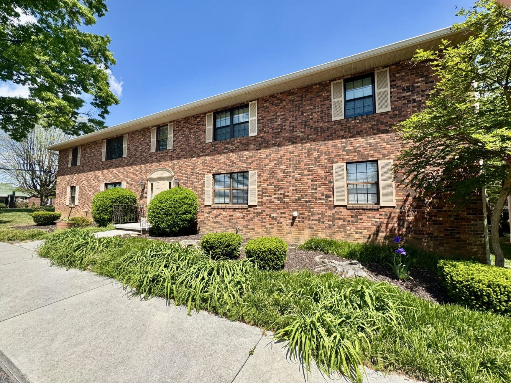 This image is by Powell Auction & Realty.