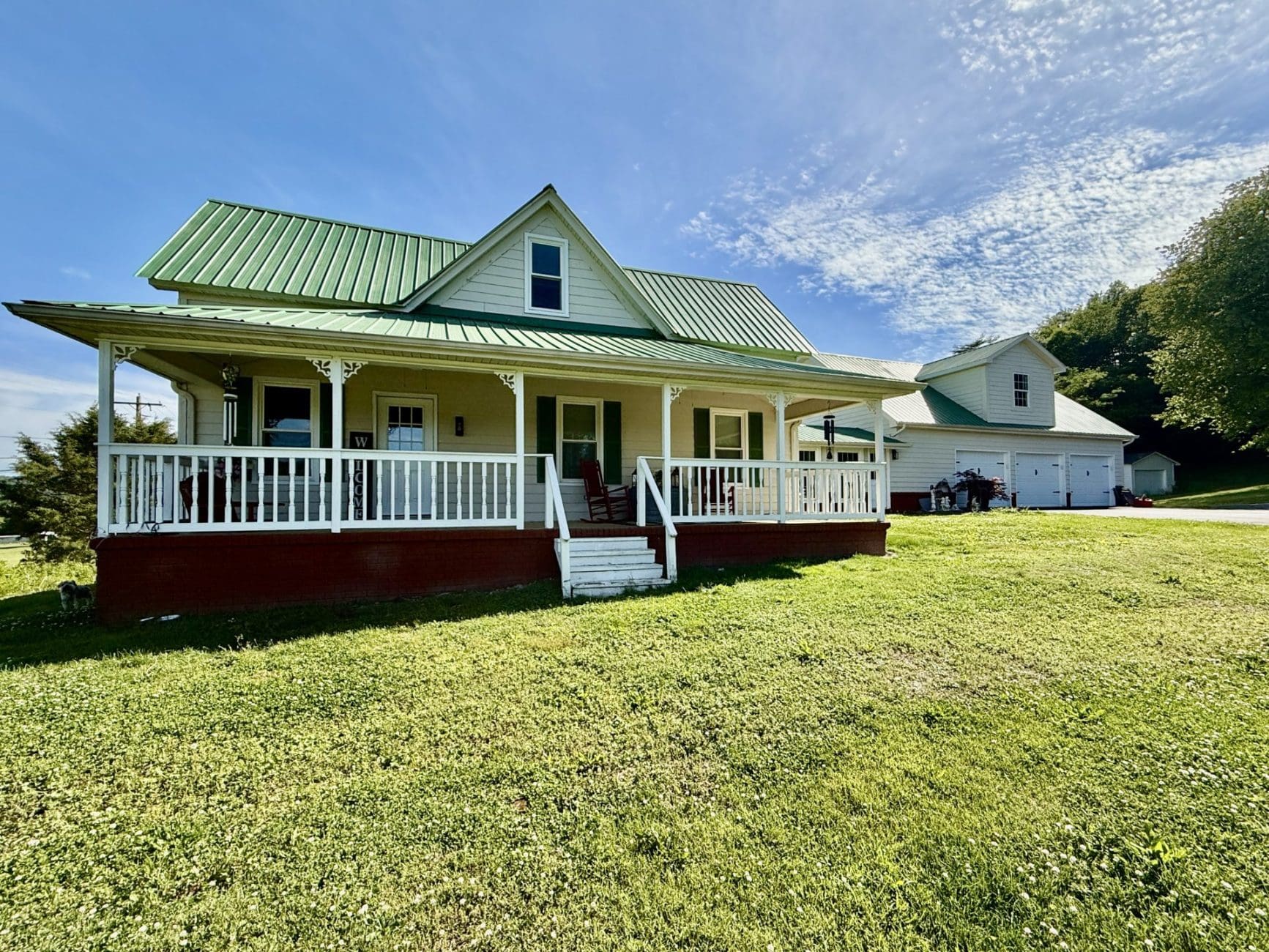 This image is by Powell Auction & Realty.
