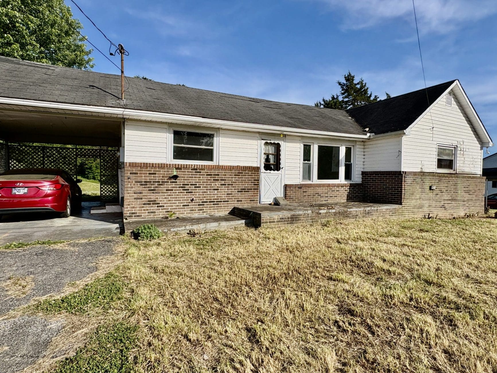 This image is by Powell Auction & Realty.