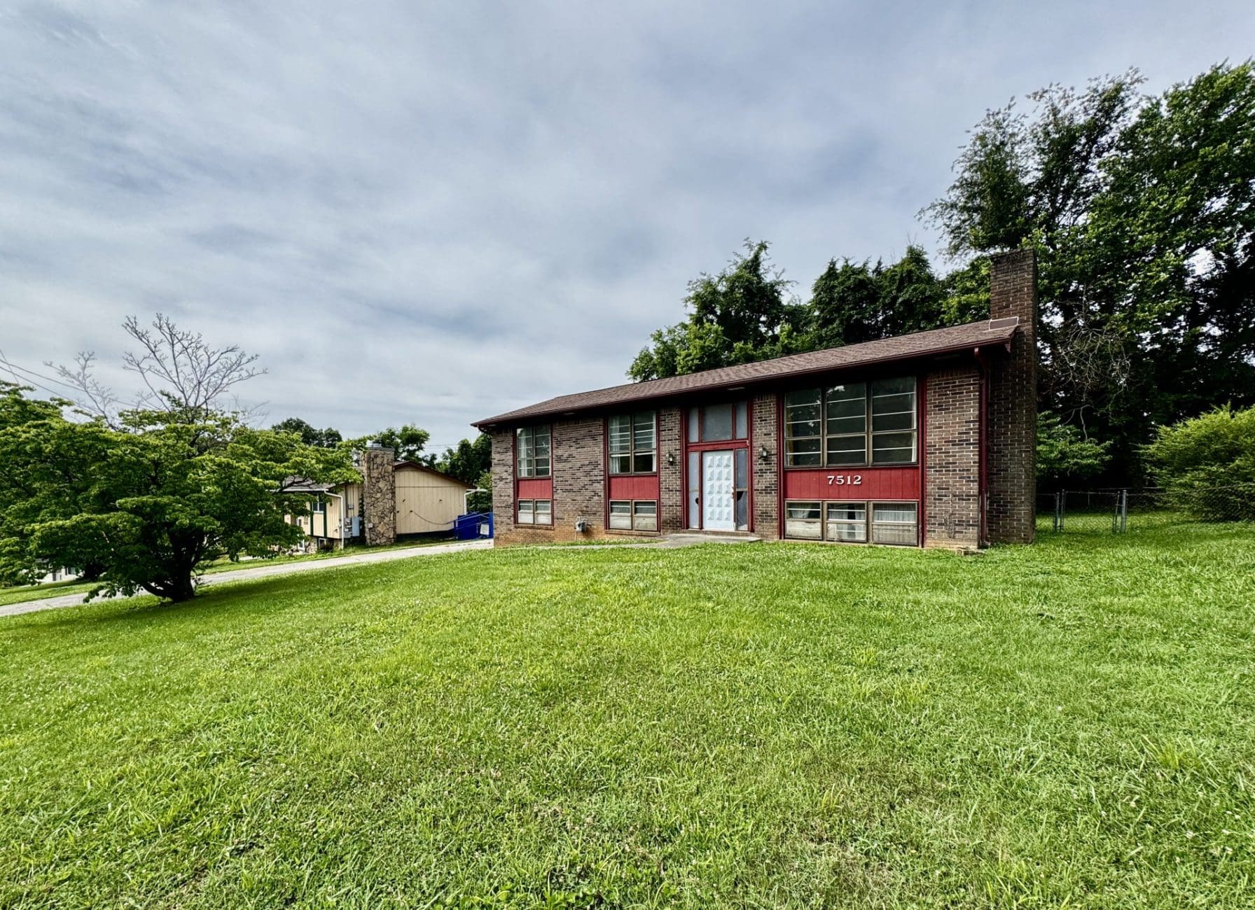 This image is by Powell Auction & Realty.