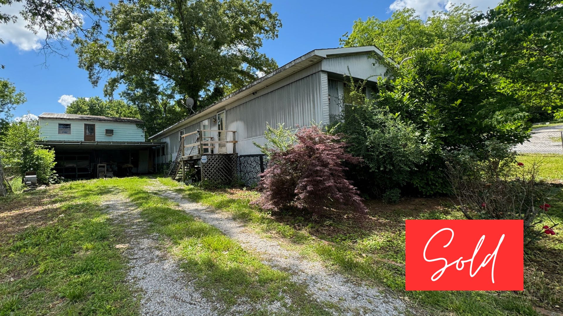 This image is by Powell Auction & Realty.