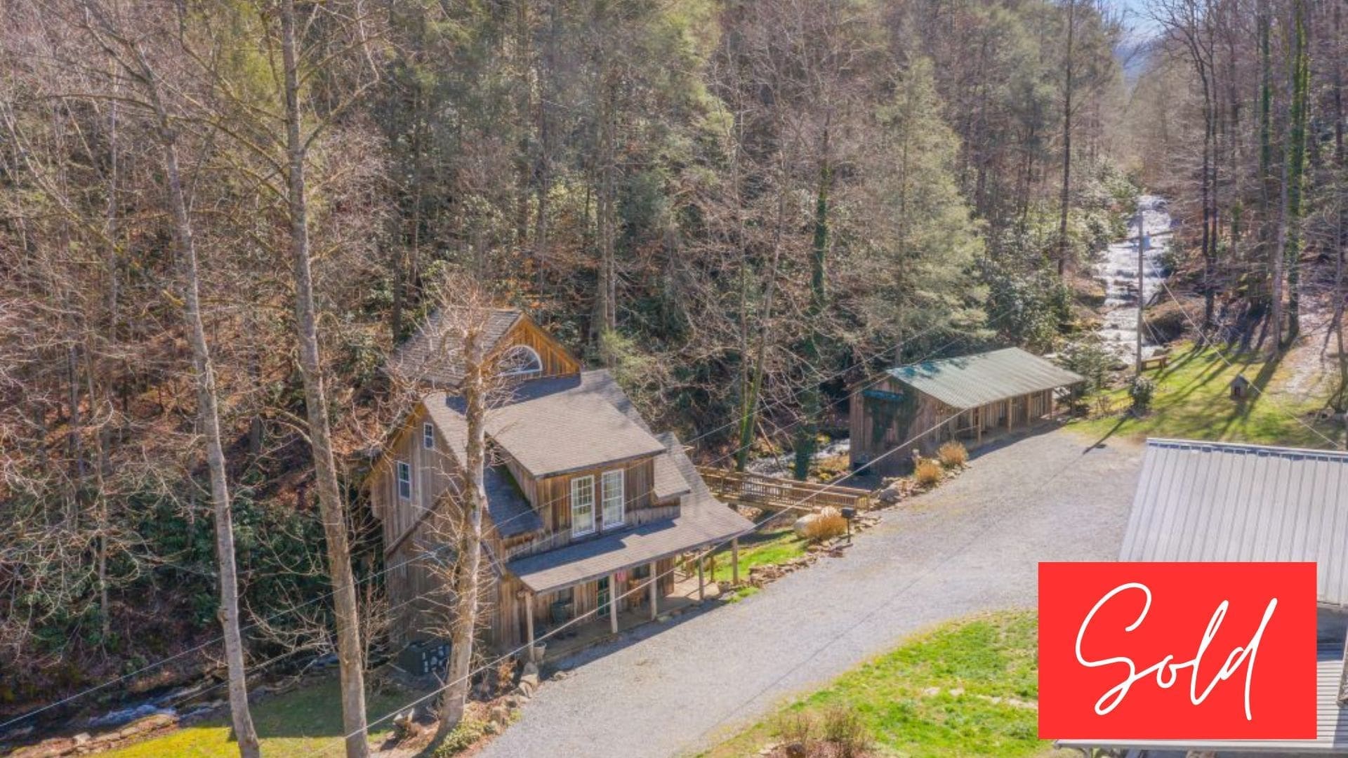 This image is by Powell Auction & Realty.