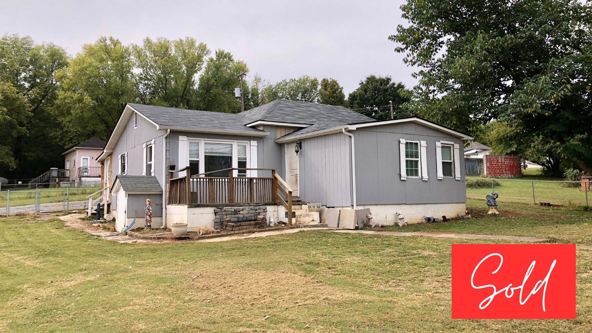 This image is by Powell Auction & Realty.