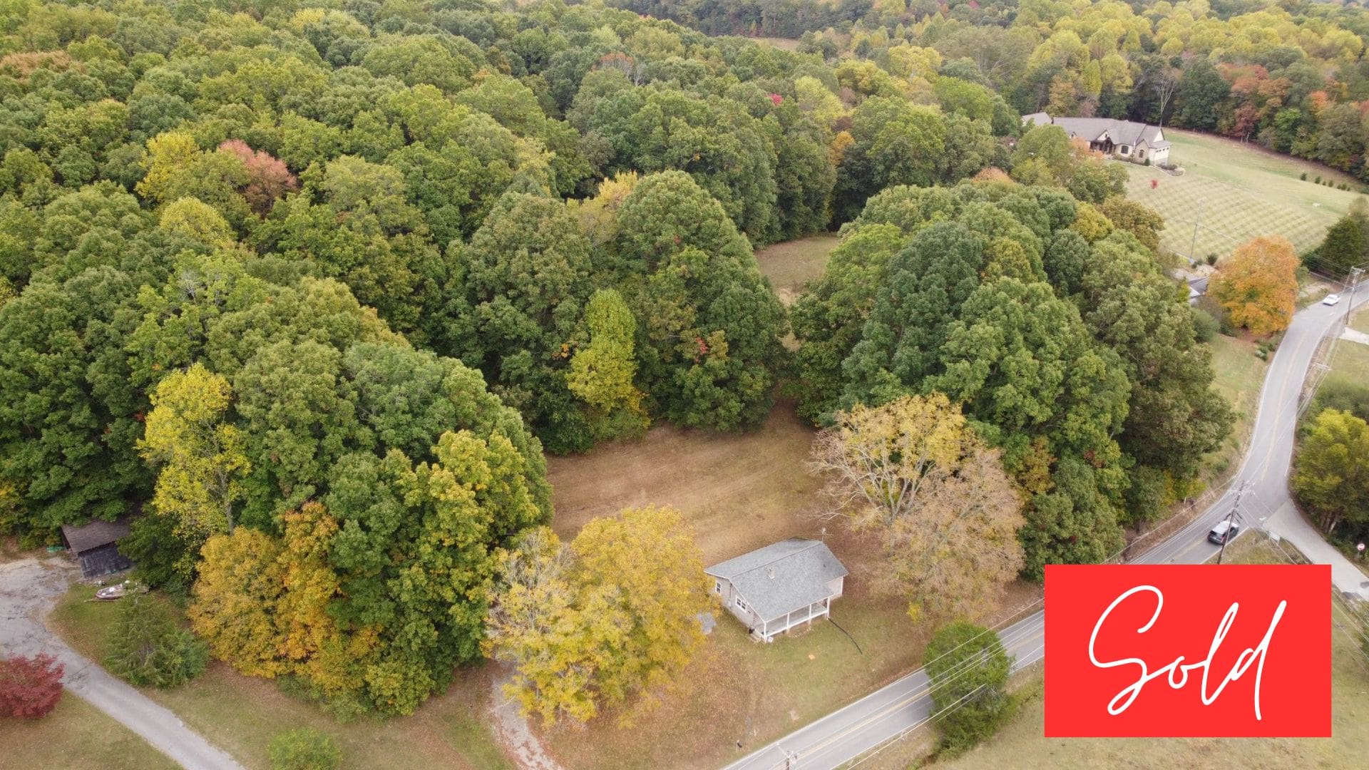 This image is by Powell Auction & Realty.