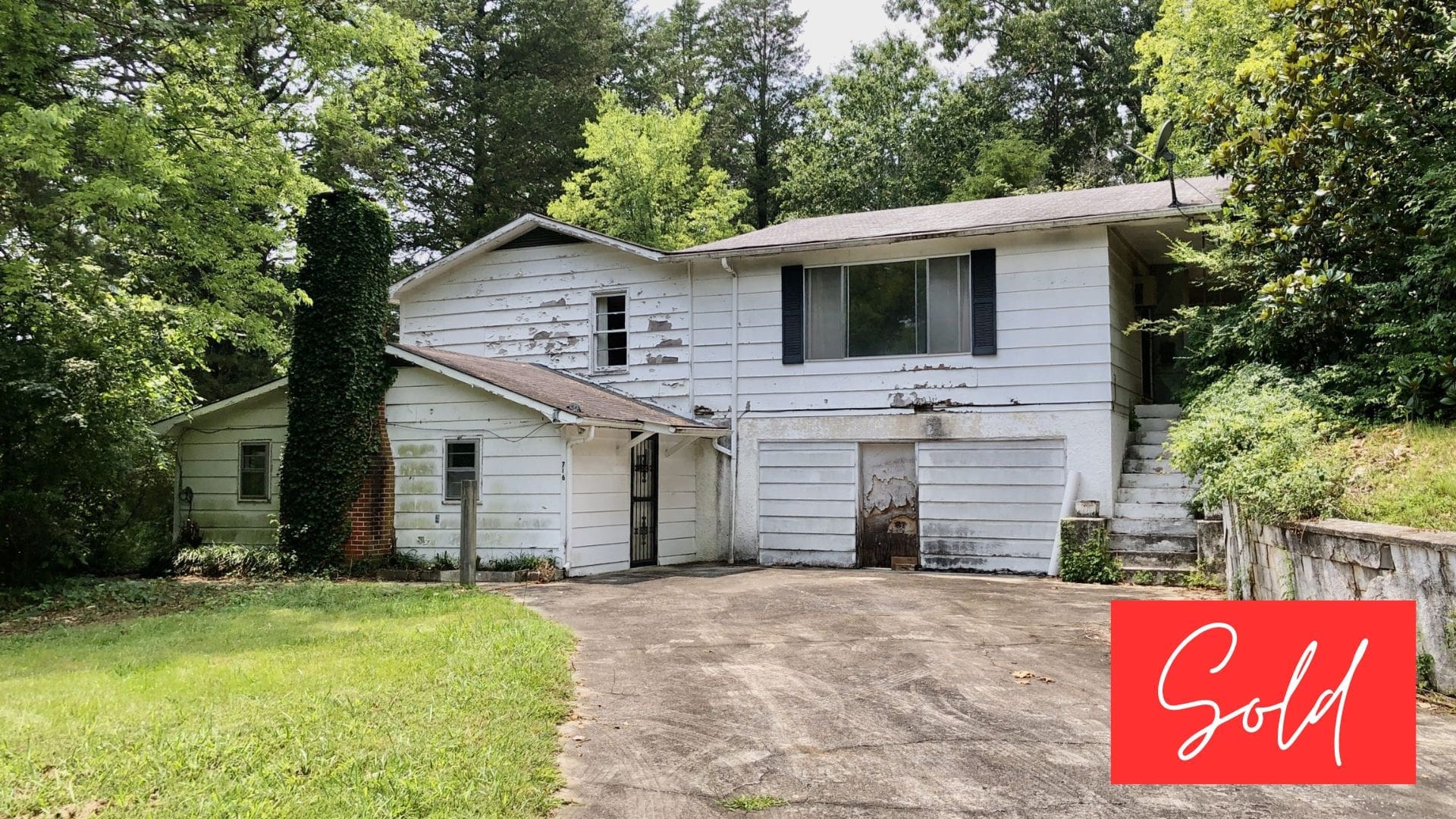 This image is by Powell Auction & Realty.