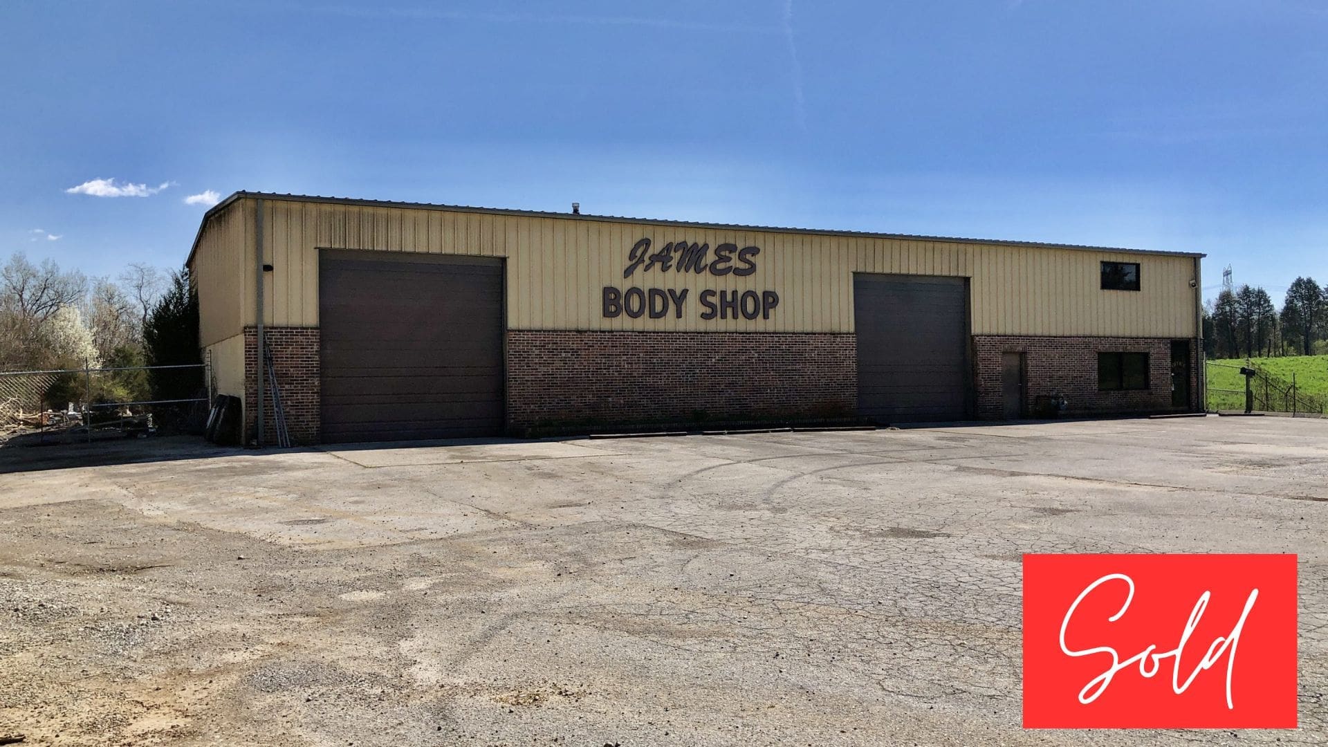 This image is by Powell Auction & Realty.