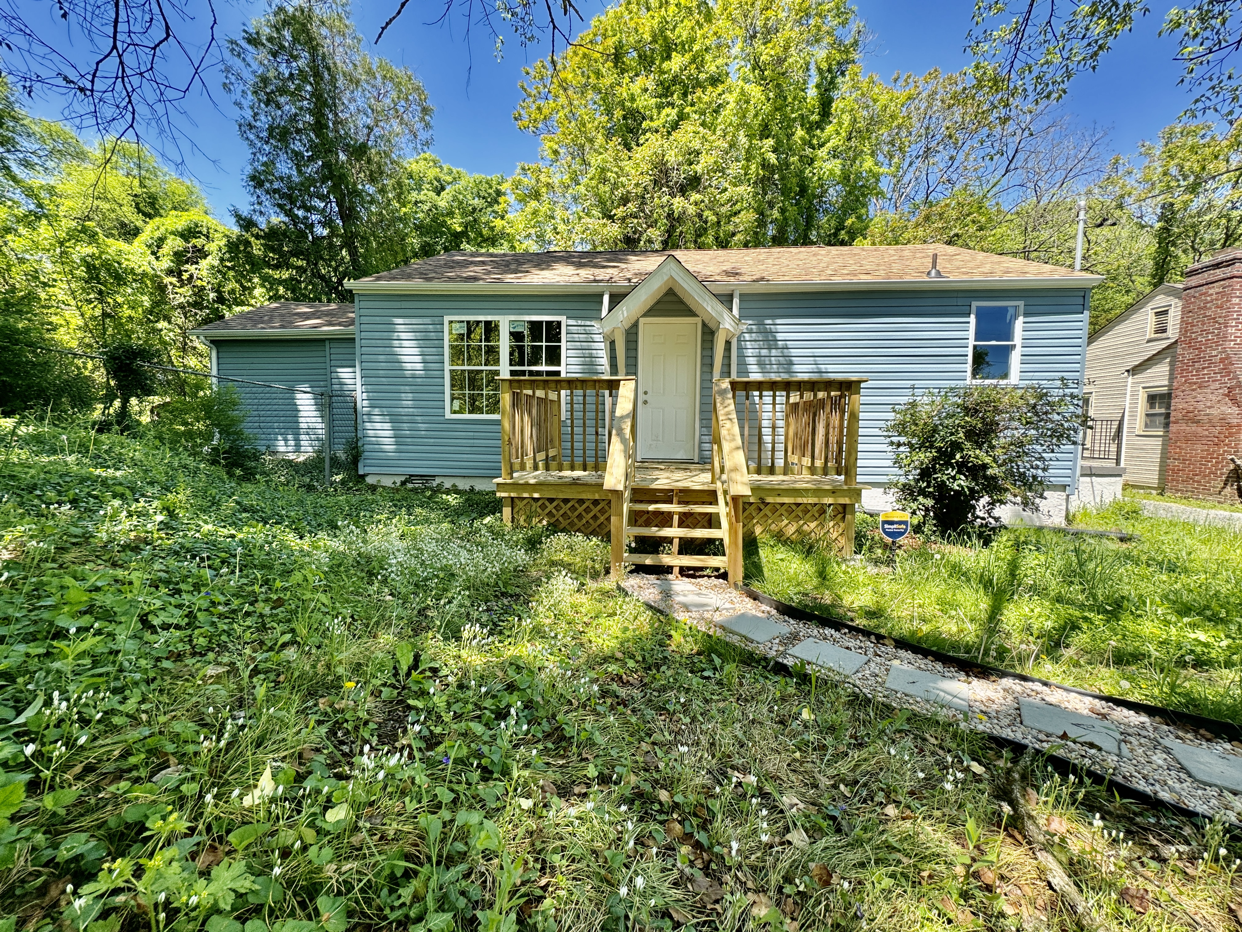 This image is by Powell Auction & Realty.