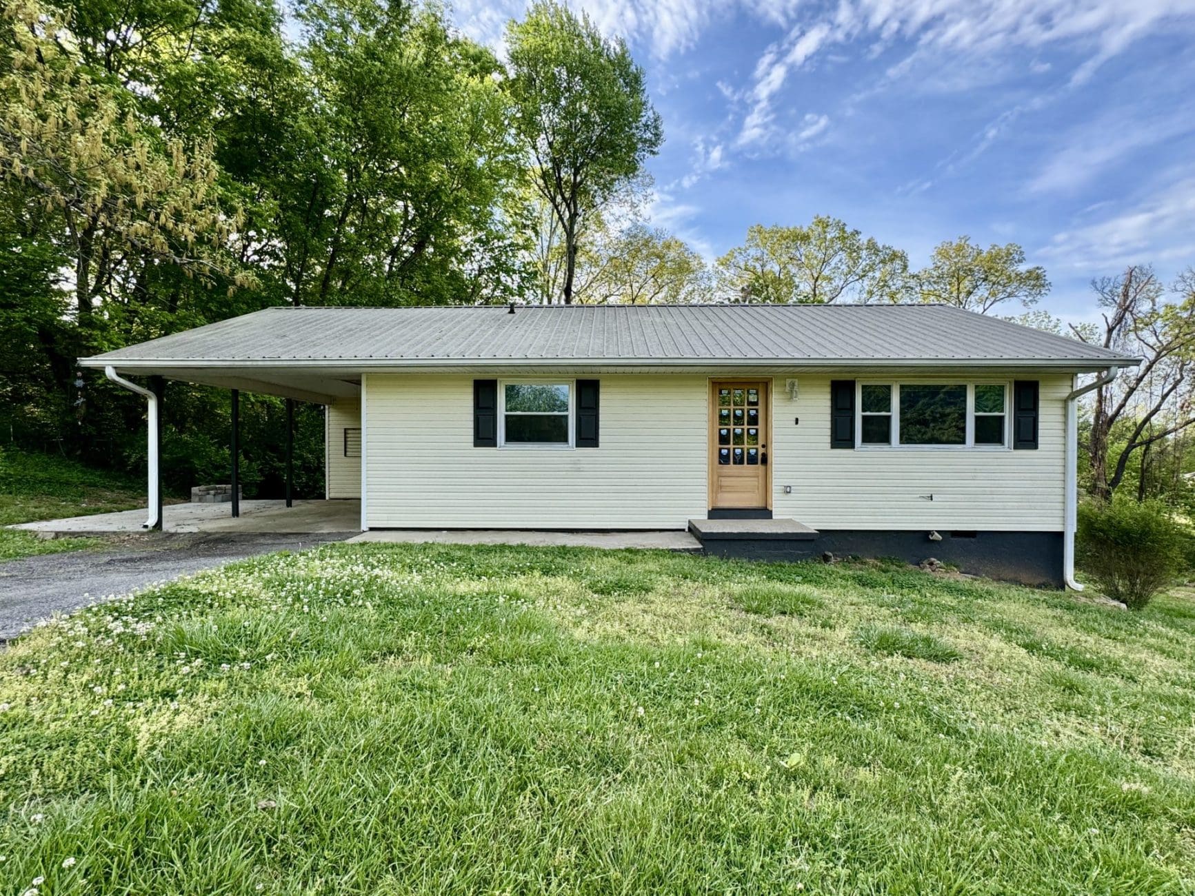 This image is by Powell Auction & Realty.
