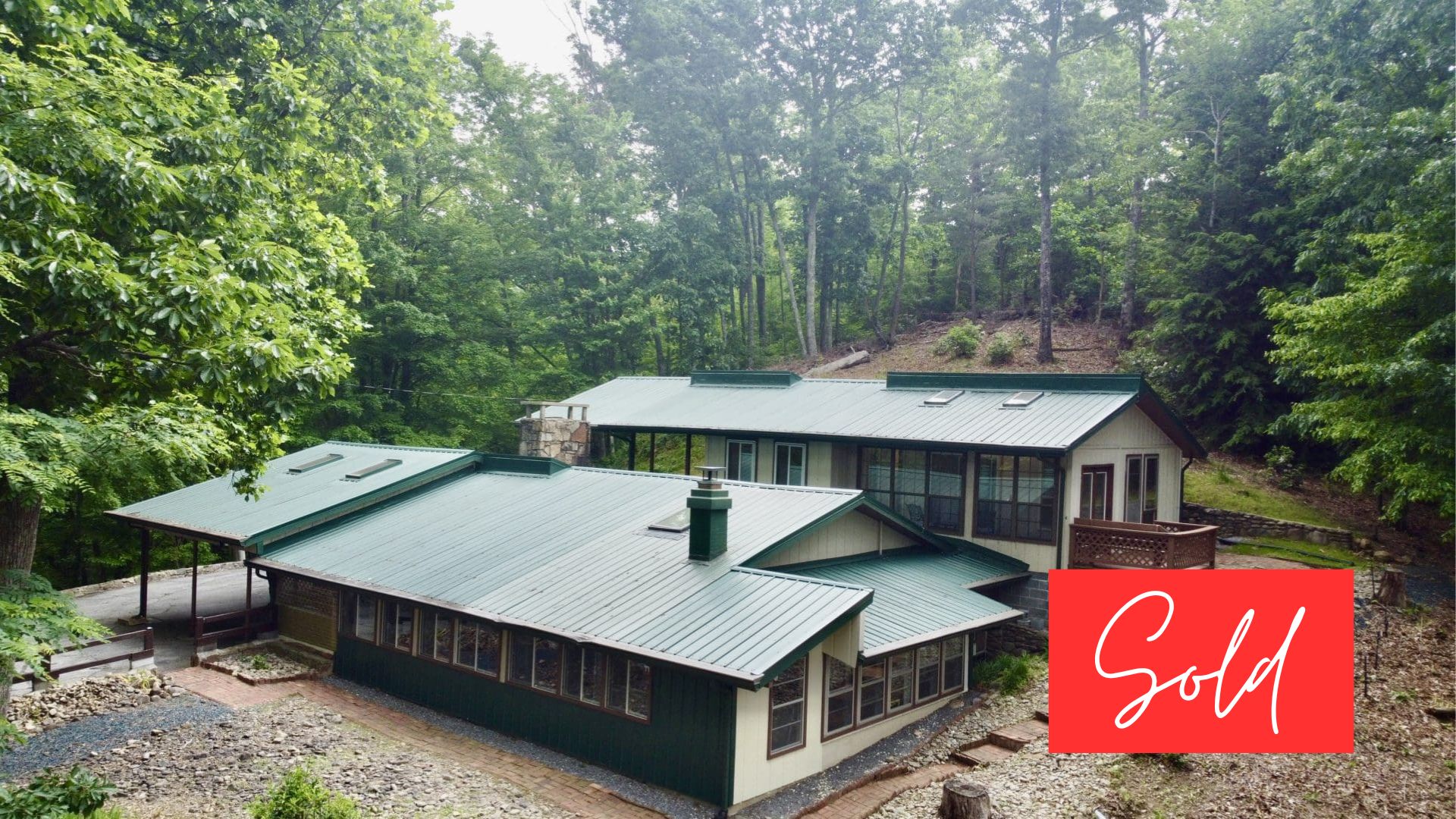 This image is by Powell Auction & Realty.