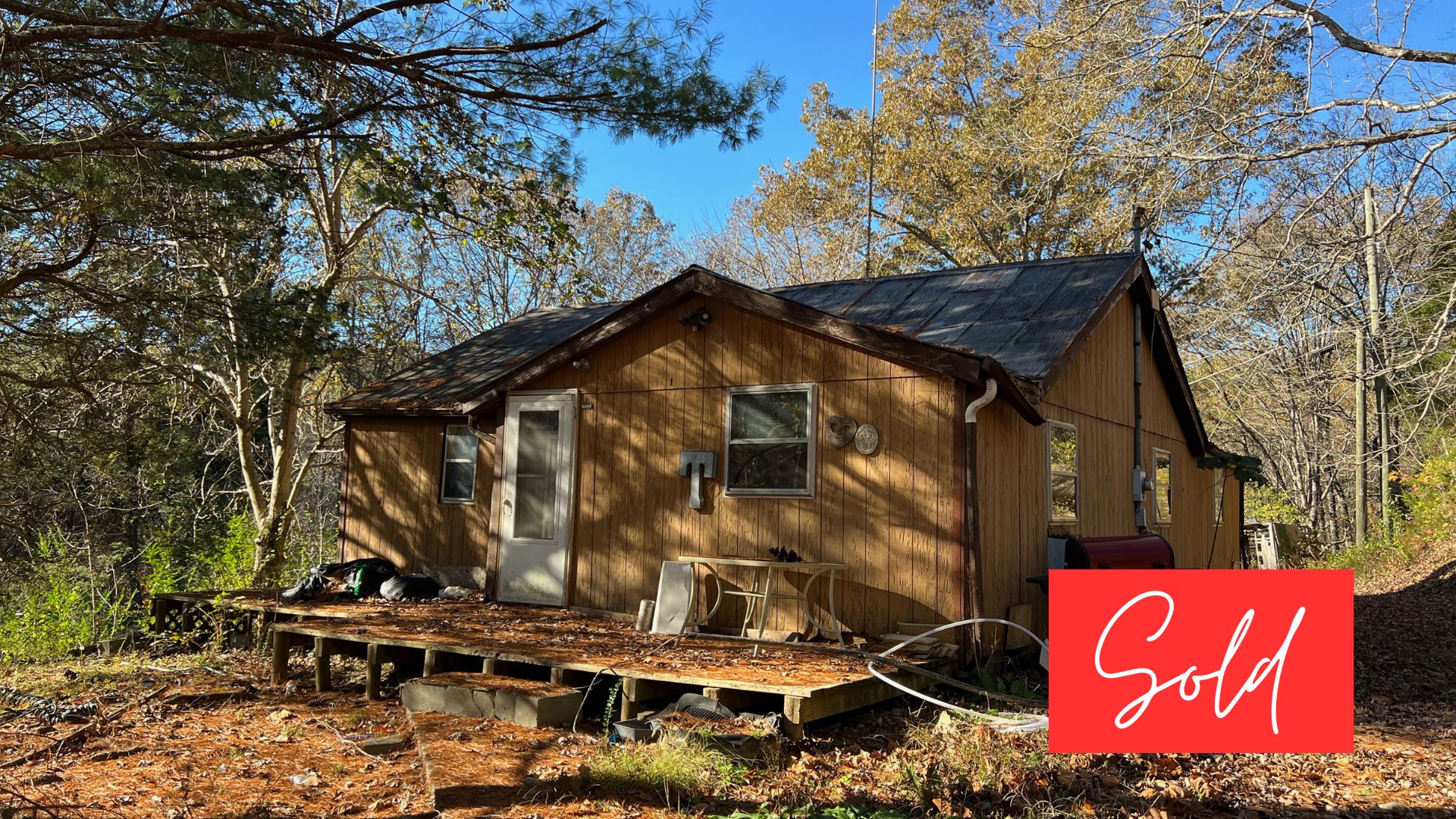This image is by Powell Auction & Realty.